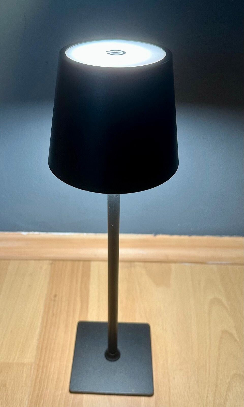 Tischlampe LED mit Touch NEU in Schwarz